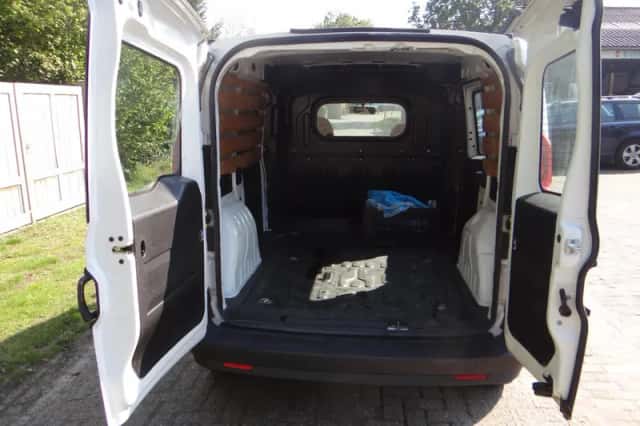 Opel Combo (2014) thumbnail 4