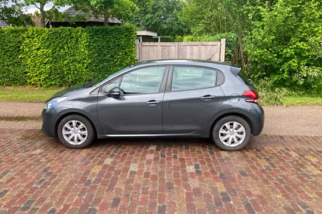 Peugeot 208 (2017) thumbnail 1