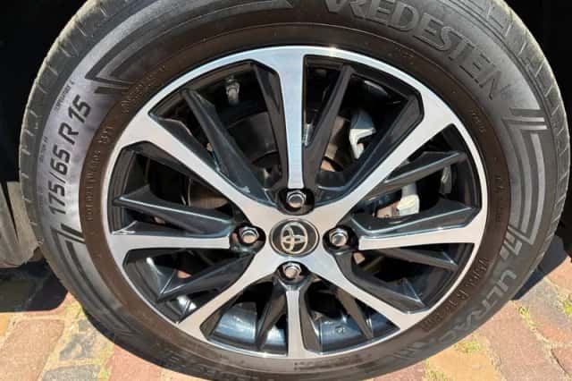 Toyota Yaris (2019) thumbnail 6
