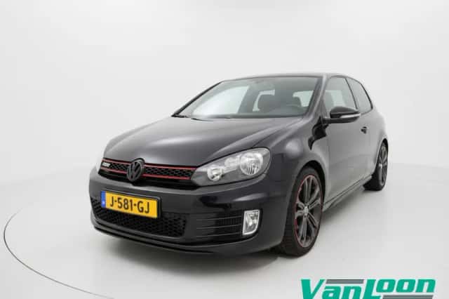 Volkswagen Golf (2011) thumbnail 3