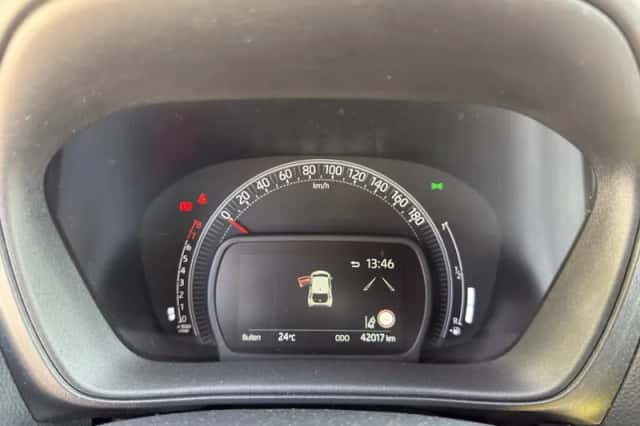 Toyota Aygo (2023) thumbnail 2