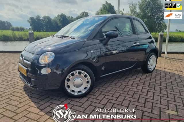 Fiat 500 (2015) thumbnail 2