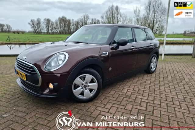 MINI Clubman (2017) thumbnail 2