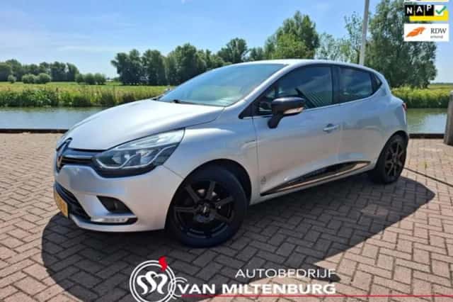 Renault Clio (2017) thumbnail 1