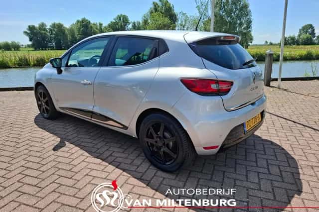 Renault Clio (2017) thumbnail 3