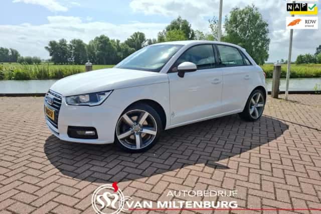 Audi A1 (2015) thumbnail 2