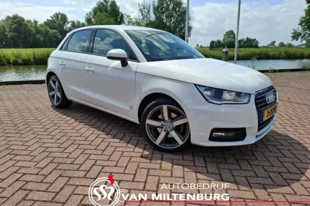 Audi A1 (2015) thumbnail 5