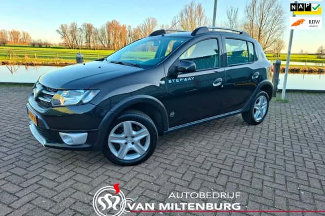 Dacia Sandero (2014) thumbnail 2