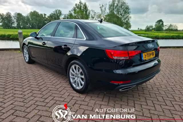 Audi A4 (2019) thumbnail 3
