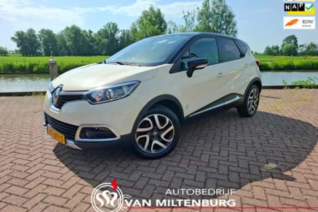Renault Captur (2017) thumbnail 1