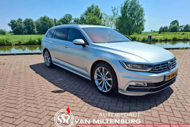 Volkswagen Passat (2019) thumbnail 5