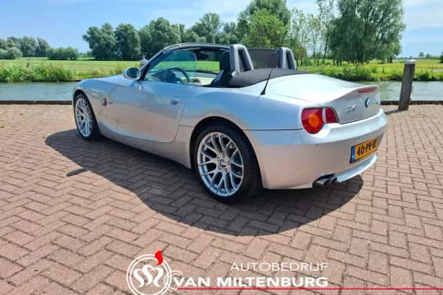 BMW Z4 (2005) thumbnail 4