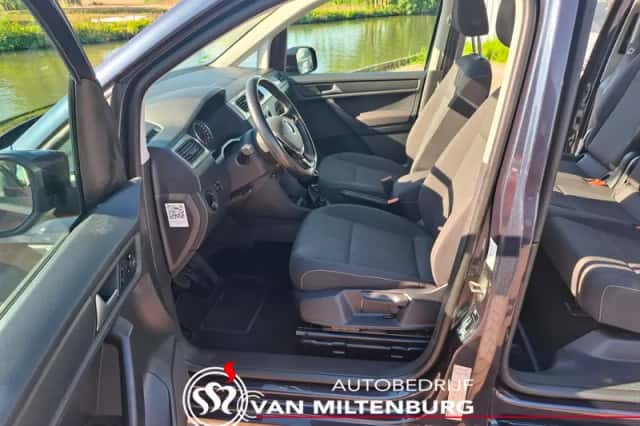 Volkswagen Caddy (2015) thumbnail 6