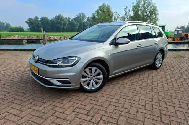 Volkswagen Golf (2020) thumbnail 1