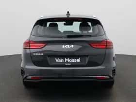 Kia Cee'd thumbnail 6