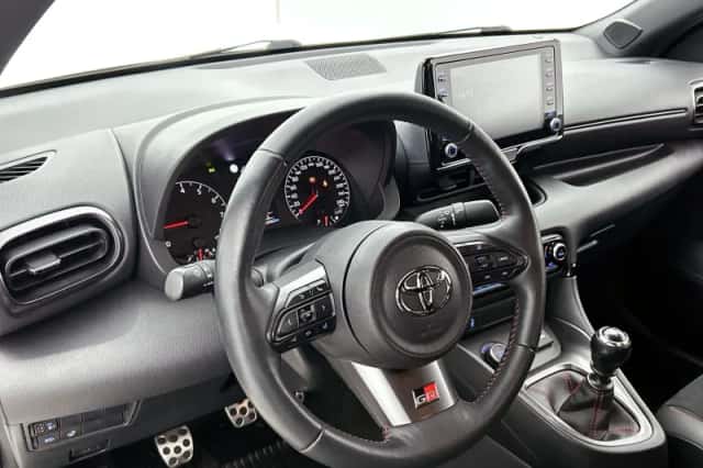 Toyota Yaris (2021) thumbnail 22