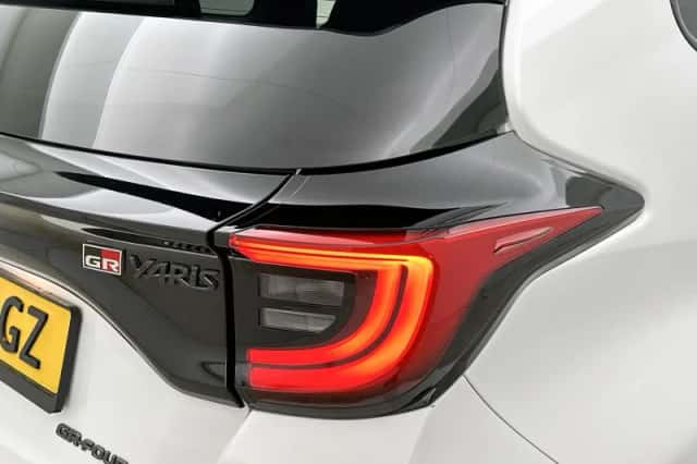 Toyota Yaris (2021) thumbnail 26