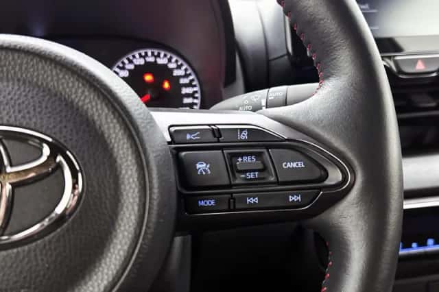 Toyota Yaris (2021) thumbnail 6