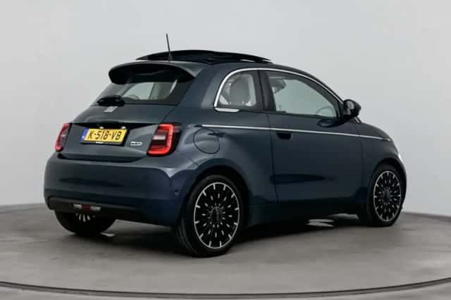 Fiat 500 (2021) thumbnail 4