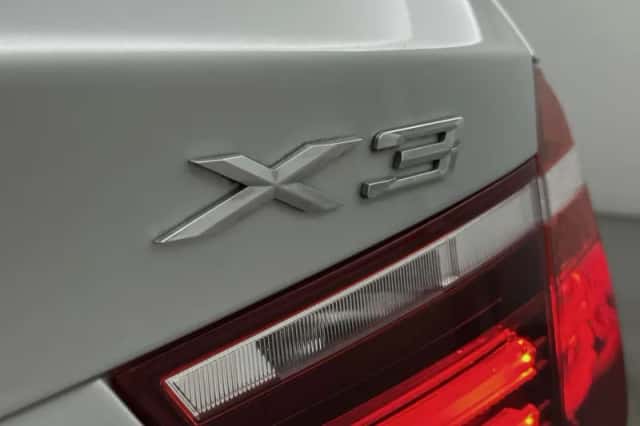 BMW X3 (2015) thumbnail 14