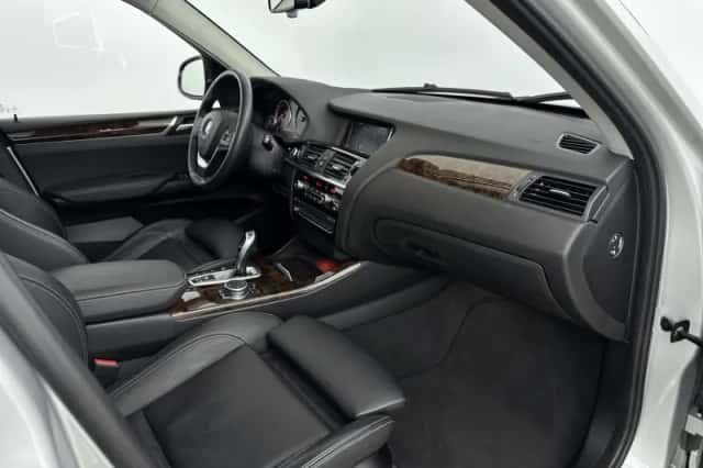BMW X3 (2015) thumbnail 17