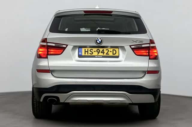 BMW X3 (2015) thumbnail 3