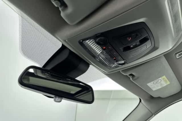 BMW X3 (2015) thumbnail 25
