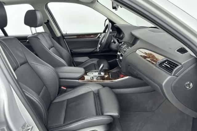 BMW X3 (2015) thumbnail 29