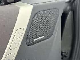 BMW iX (2023) thumbnail 10