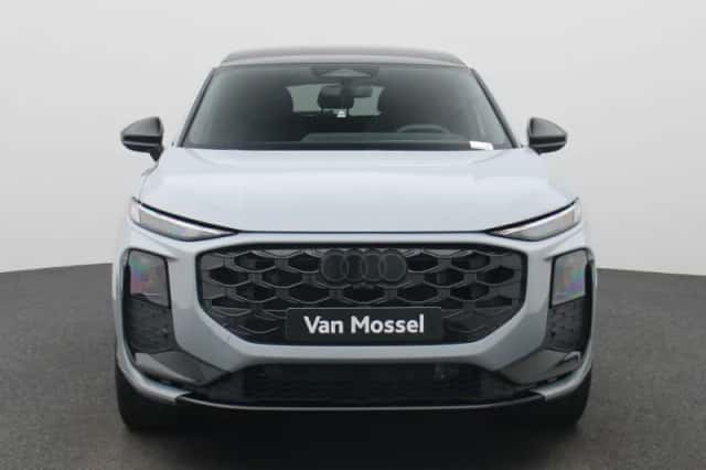 Audi Q3 (2026) thumbnail 2
