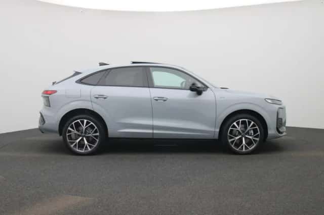 Audi Q3 (2026) thumbnail 6