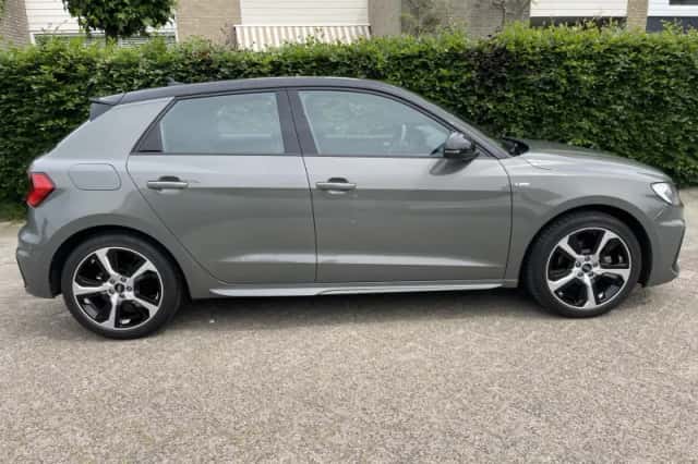 Audi A1 (2024) thumbnail 3