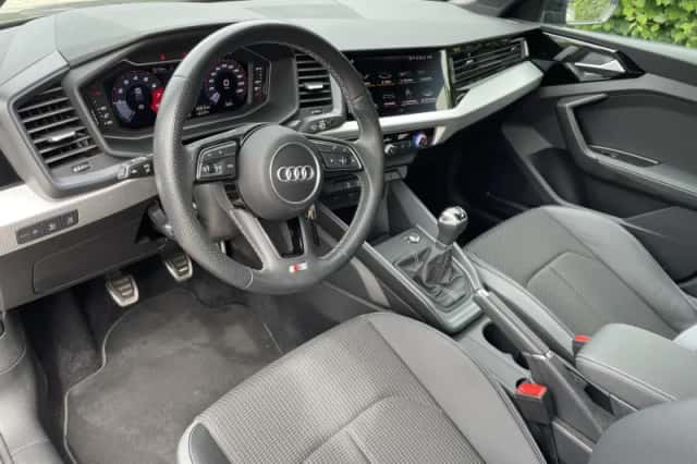 Audi A1 (2024) thumbnail 10