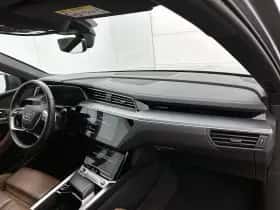 Audi e-tron thumbnail 17