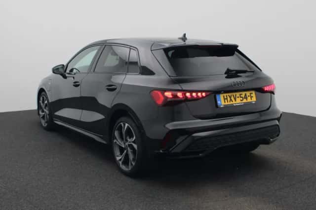 Audi A3 (2025) thumbnail 2