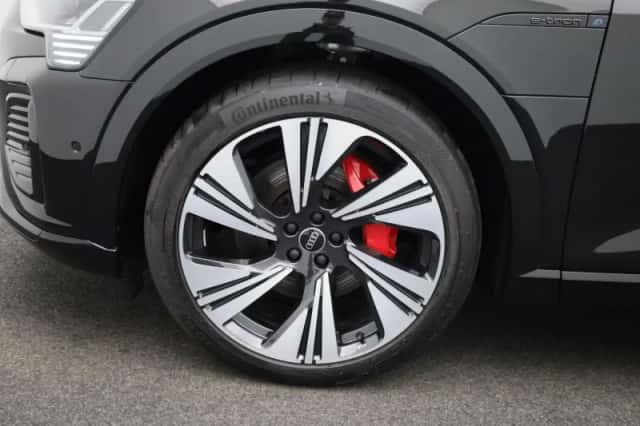 Audi Q8 (2025) thumbnail 7