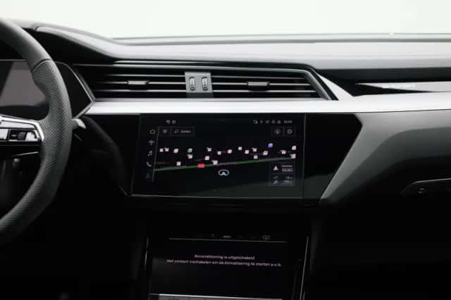 Audi Q8 (2025) thumbnail 9