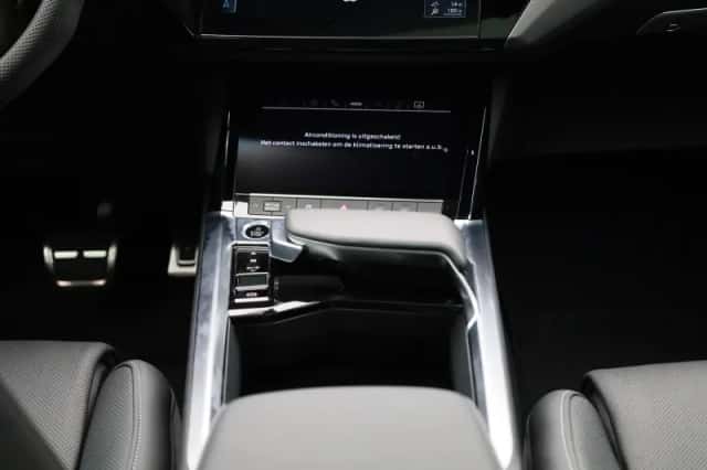 Audi Q8 (2025) thumbnail 10
