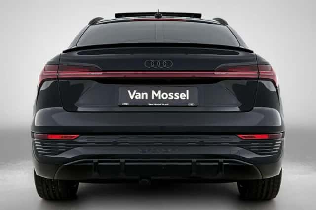 Audi Q8 (2025) thumbnail 4