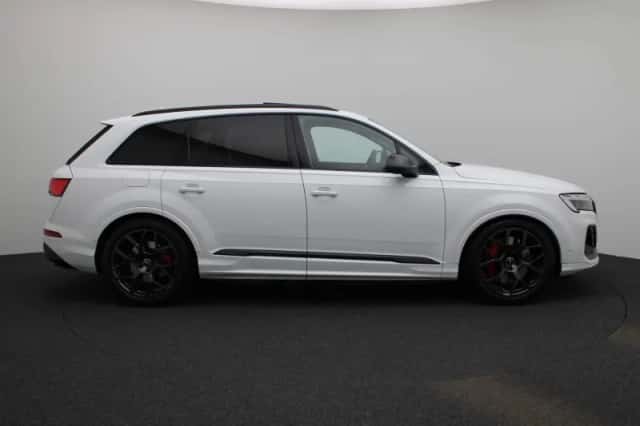 Audi Q7 (2024) thumbnail 6