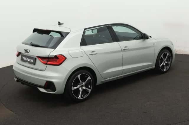 Audi A1 (2024) thumbnail 4