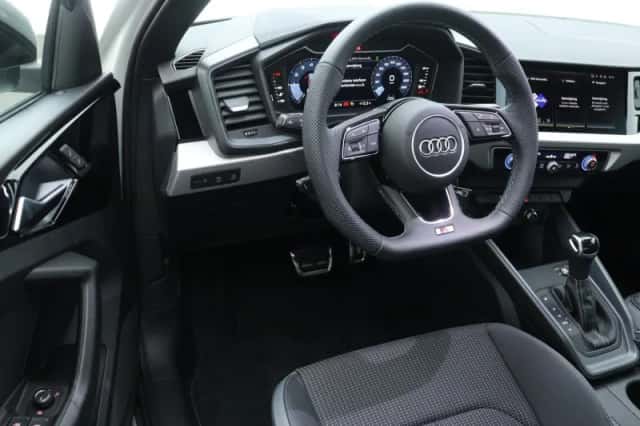 Audi A1 (2024) thumbnail 8