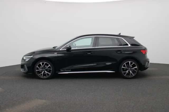 Audi A3 (2024) thumbnail 4