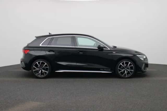 Audi A3 (2024) thumbnail 6