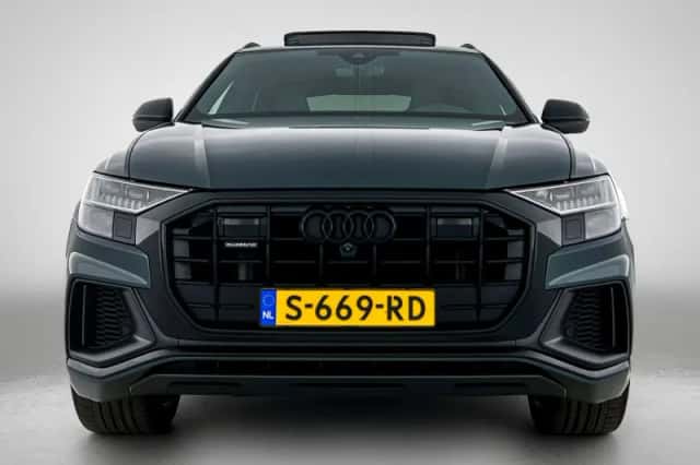 Audi Q8 (2023) thumbnail 2