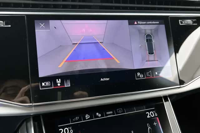 Audi Q8 (2023) thumbnail 17