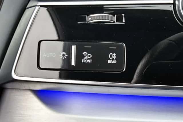 Audi Q8 (2023) thumbnail 27