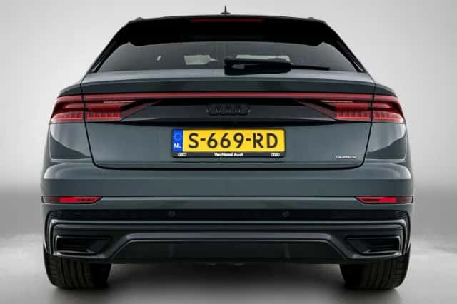Audi Q8 (2023) thumbnail 4