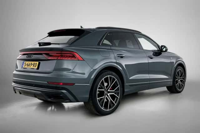 Audi Q8 (2023) thumbnail 5