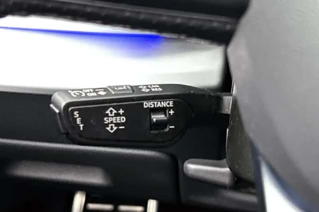 Audi Q8 (2023) thumbnail 6